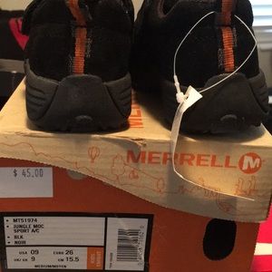 Black merrell shoes